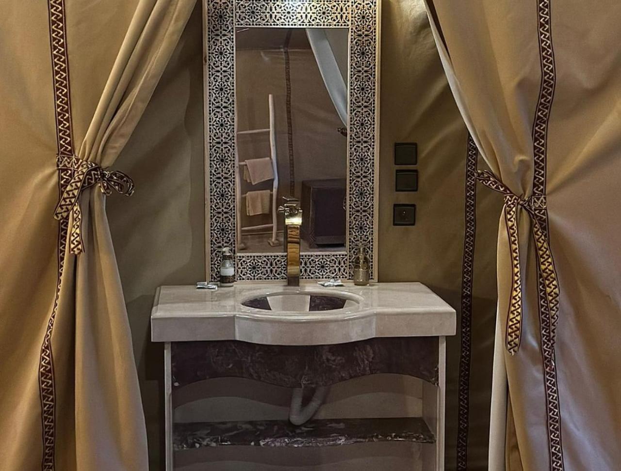 Unique Sahara Camp Hotel Merzouga Buitenkant foto